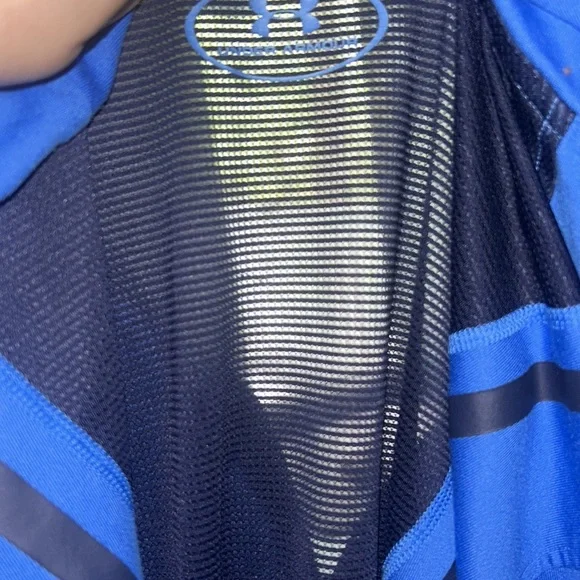 Under Armour 1/4 Zip Pullover Shirt - Picture 6 of 6